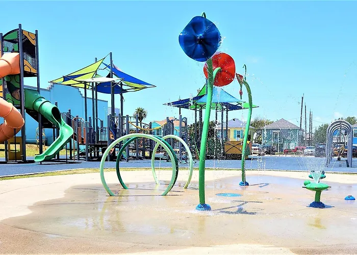 Casaazul: Beachfront Couples Retreat Near Pleasure Pier